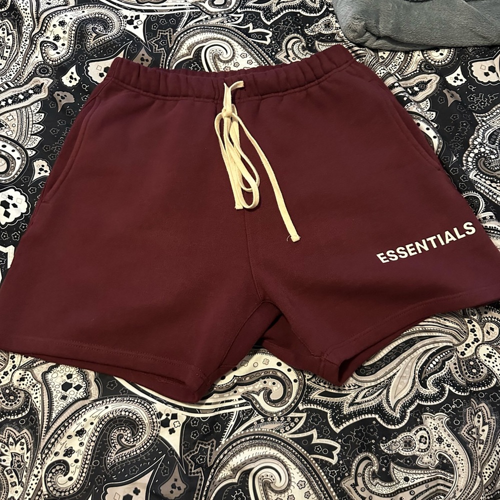 been stashed away for years. burgandy colorway